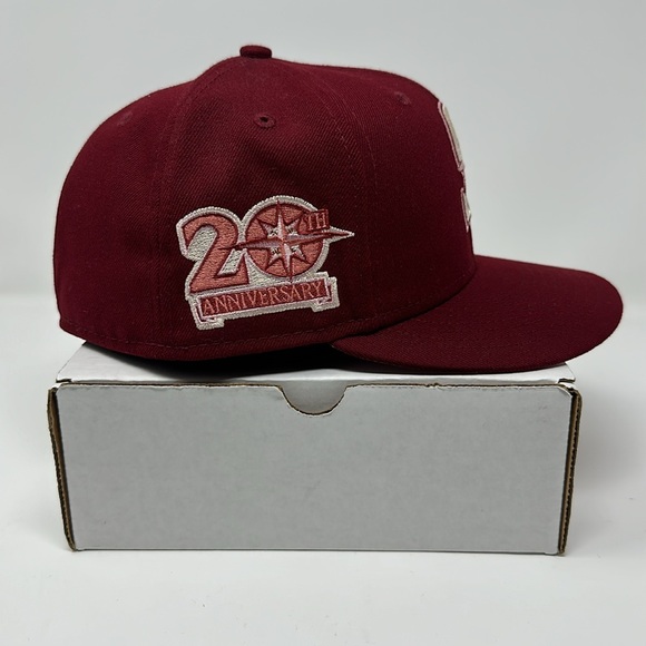 Hat Club Seattle Mariners “Red Velvet” Fitted Hat Size 7 3/8 - Picture 3 of 6